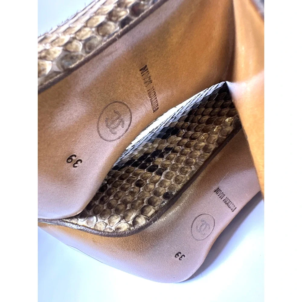 Chanel Python Snakeskin & Black Patent Cap Toe Pumps | Size 39 US 8.5 | Italy